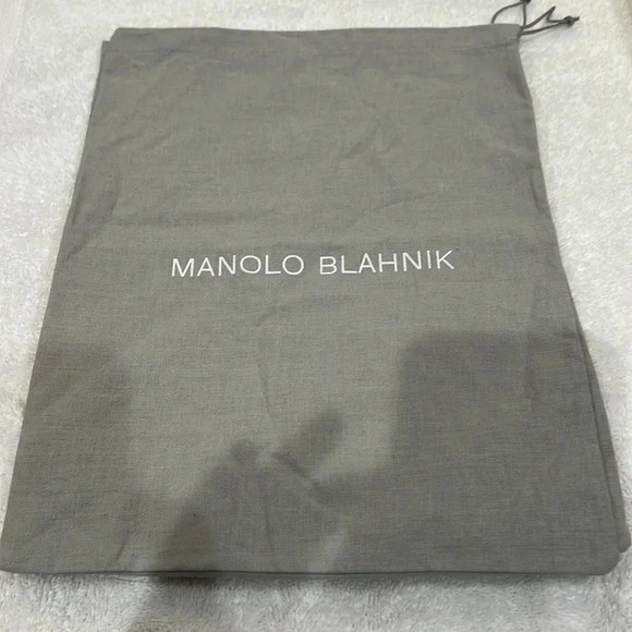Manolo Blahnik - Picture 1 of 3
